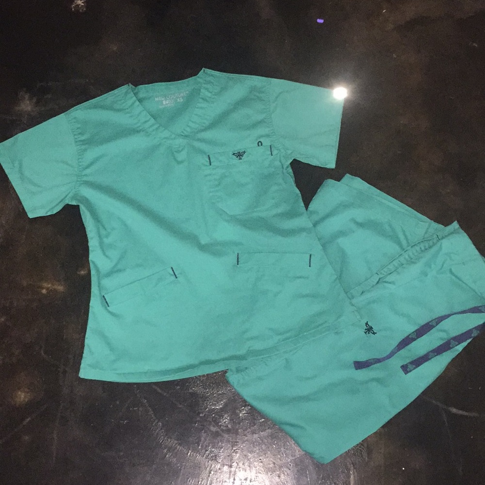 Med Couture scrub set XS